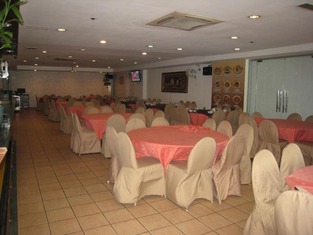 Hotel Ww Kl Куала Лумпур Екстериор снимка